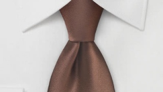 La Cravate Marron : Un Symbole de Naturel et d’Attachement