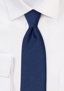 Cravate monochrome chiné surface bleu marine