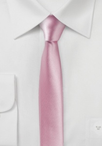 Cravate extra-étroite rose