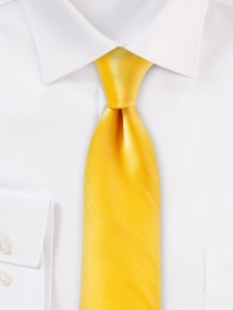 Cravate en soie, lustre raffiné jaune d'or