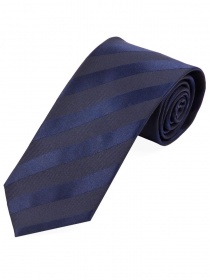 Cravate monochrome rayée bleu marine