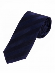 Cravate unie surface rayée bleu nuit