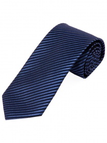 Cravate longue monochrome rayée bleue