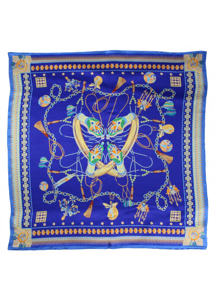 Foulard aus dem gleichen Stoff und Farbe