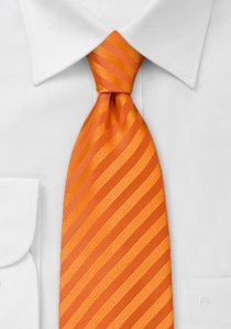 Cravate enfant orange rayée ton sur ton