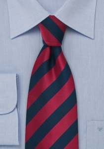 Cravate XXL bleu foncé rayures rouge flamboyant
