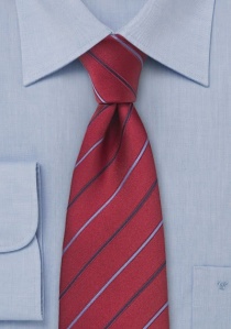 Cravate rouge grenat rayures fines
