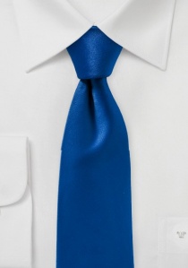 Cravate marquante unie bleu outremer