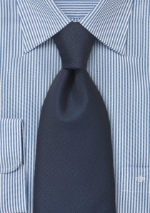Cravate bleu sombre unie