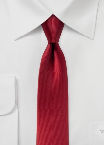 Cravate étroite pour hommes monochrome rouge vin