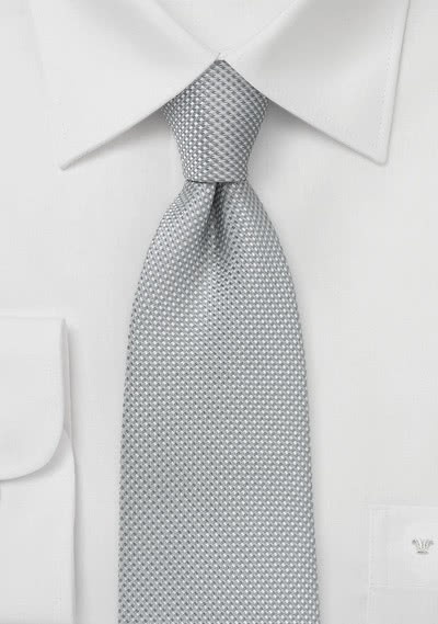 Cravate unicolore argent structurée
