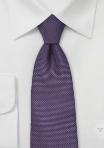 Cravate violette structurée