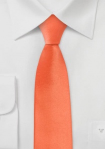 Cravate étroite orange vif