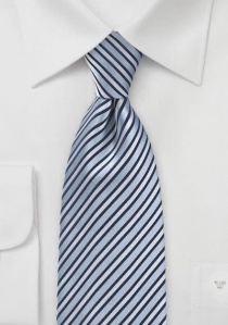 Cravate bleu clair et bleu foncé rayée
