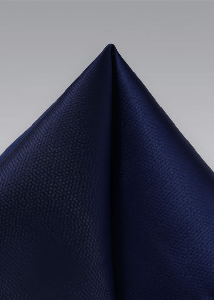 Pochette aus dem gleichen Stoff und Farbe