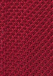 Cravate étroite rouge cerise tricotée