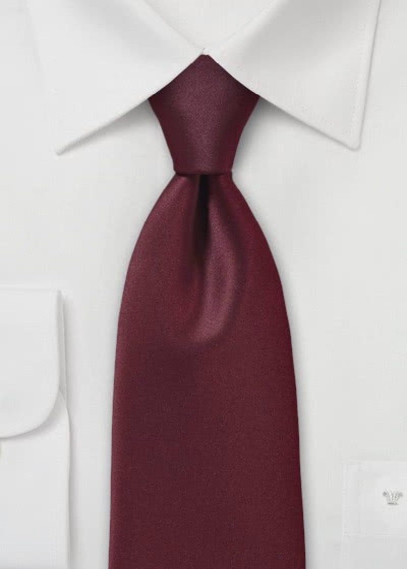 Cravate rouge foncé unie