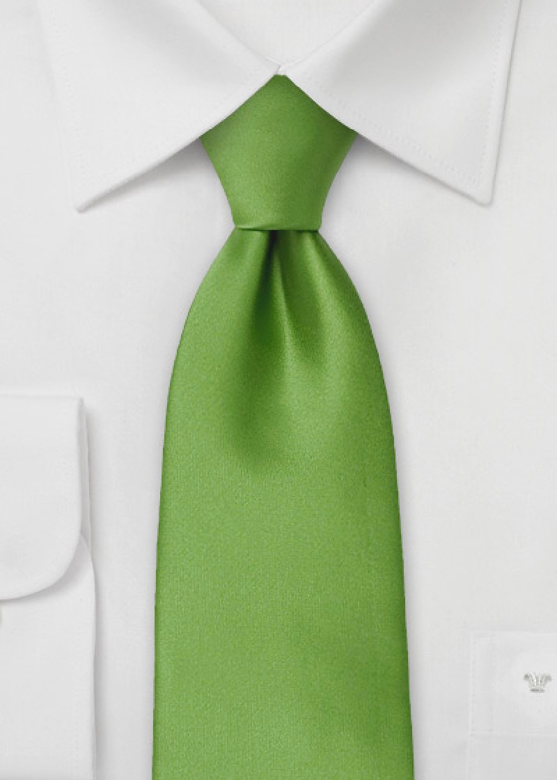 Cravate XXL vert mousse unie