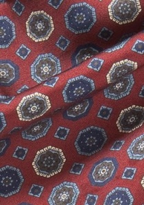 Cravate lavallière rouge foncé emblèmes