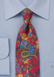Cravate d'affaires motif fleurs rouge cerise