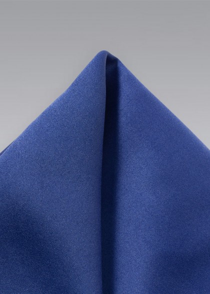 Pochette aus dem gleichen Stoff und Farbe