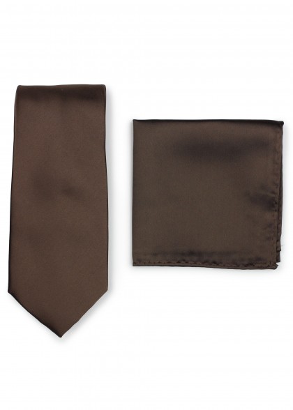 Set de cravate aus dem gleichen Stoff und Farbe