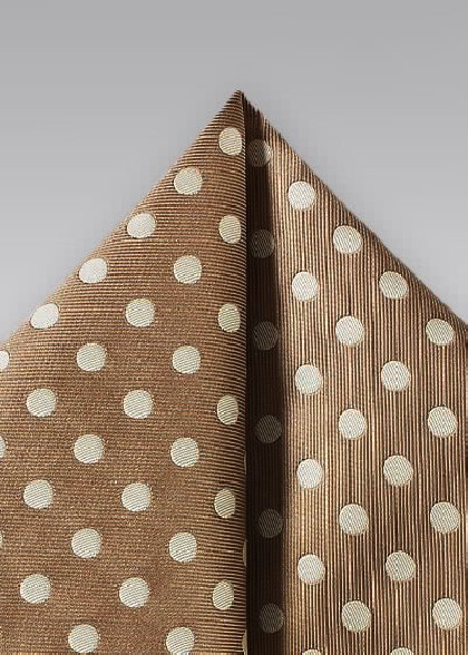 Pochette aus dem gleichen Stoff und Farbe