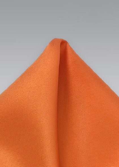 Pochette aus dem gleichen Stoff und Farbe