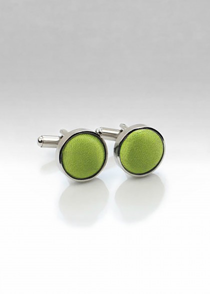 Boutons de manchettes aus dem gleichen Stoff und Farbe