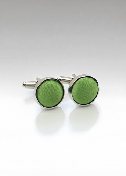 Boutons de manchettes aus dem gleichen Stoff und Farbe
