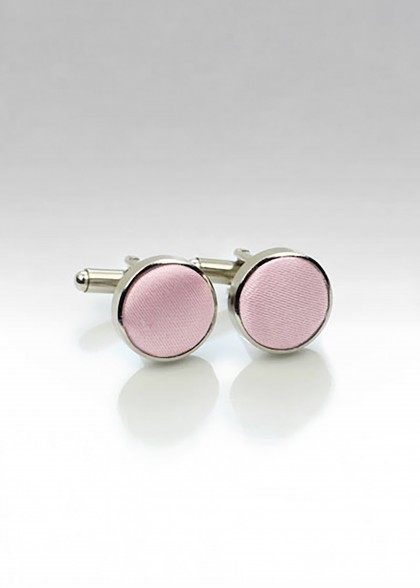 Boutons de manchettes aus dem gleichen Stoff und Farbe