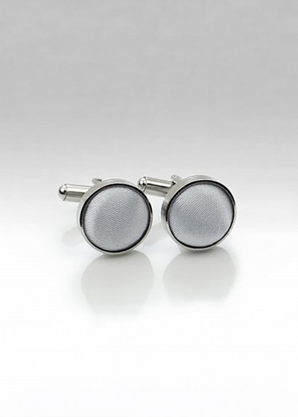 Boutons de manchettes aus dem gleichen Stoff und Farbe