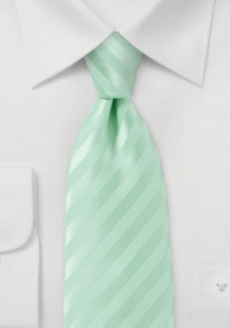 Cravate vert pâle à rayures