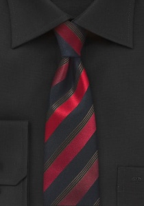 Cravate étroite rouge et noire à rayures