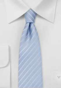 Cravate étroite bleu ciel rayures blanches