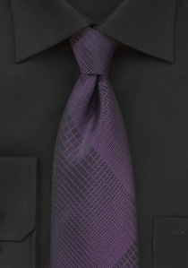 Cravate violette losange