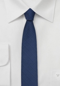 Cravate étroite bleu foncé motif écossais