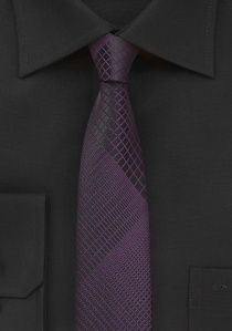 Cravate étroite violette losange