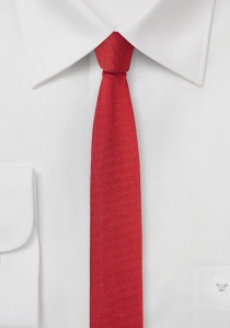 Cravate très étroite rouge
