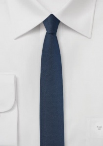 Cravate très étroite bleu foncé