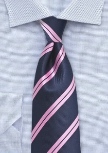 Cravate extra-longue bleu marine à rayures roses