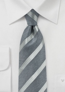 Cravate gris argenté rayée
