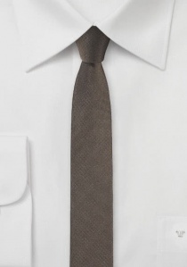 Cravate extra-slim marron foncé structuré