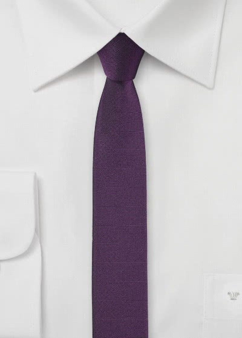 Cravate très étroite aubergine