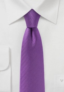 Cravate à rayures lilas