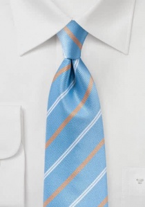 Cravate d'affaires à rayures bleu clair