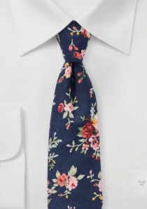 Cravate motif roses bleu marine