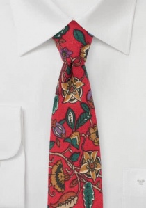 Cravate motif floral rouge moyen