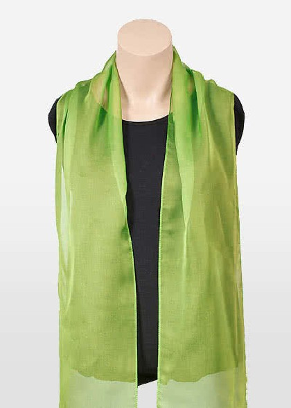 Écharpe en mousseline aus dem gleichen Stoff und Farbe